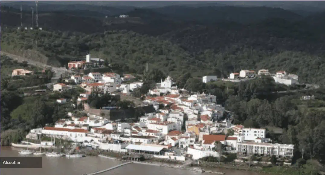 Alcoutim visto de S. Lucar