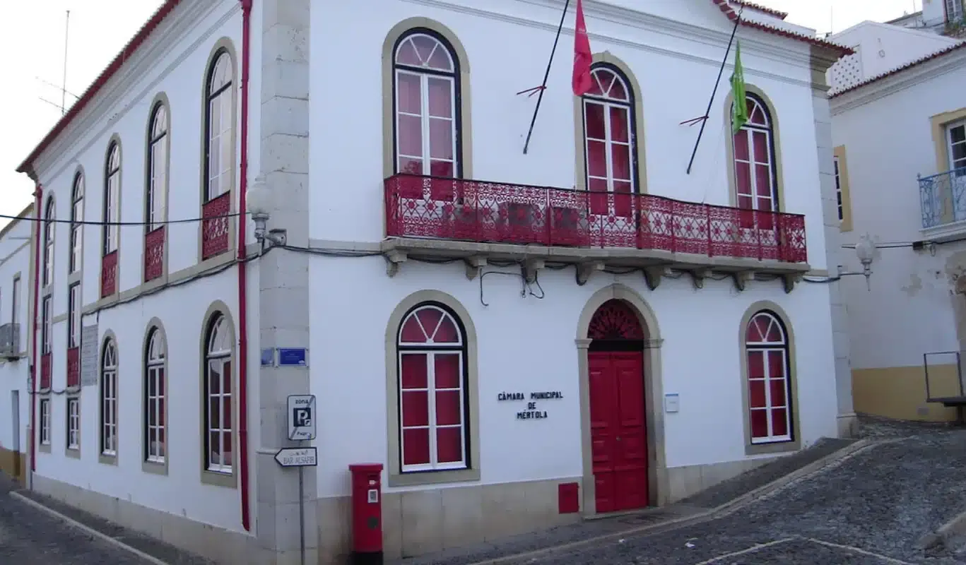 edifício municipal em Mértola