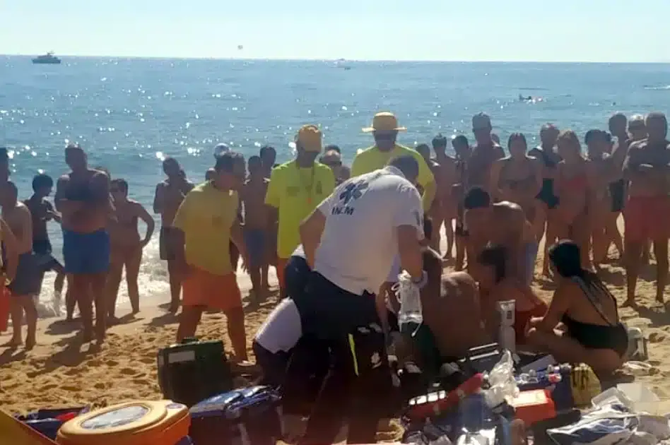 20220805 02 salvamento praia de quarteira