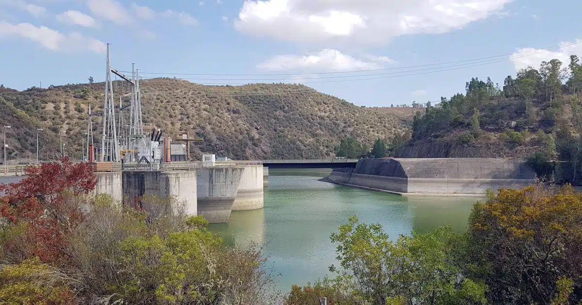 Barragem rio, central elétrica, montanhas, Portugal