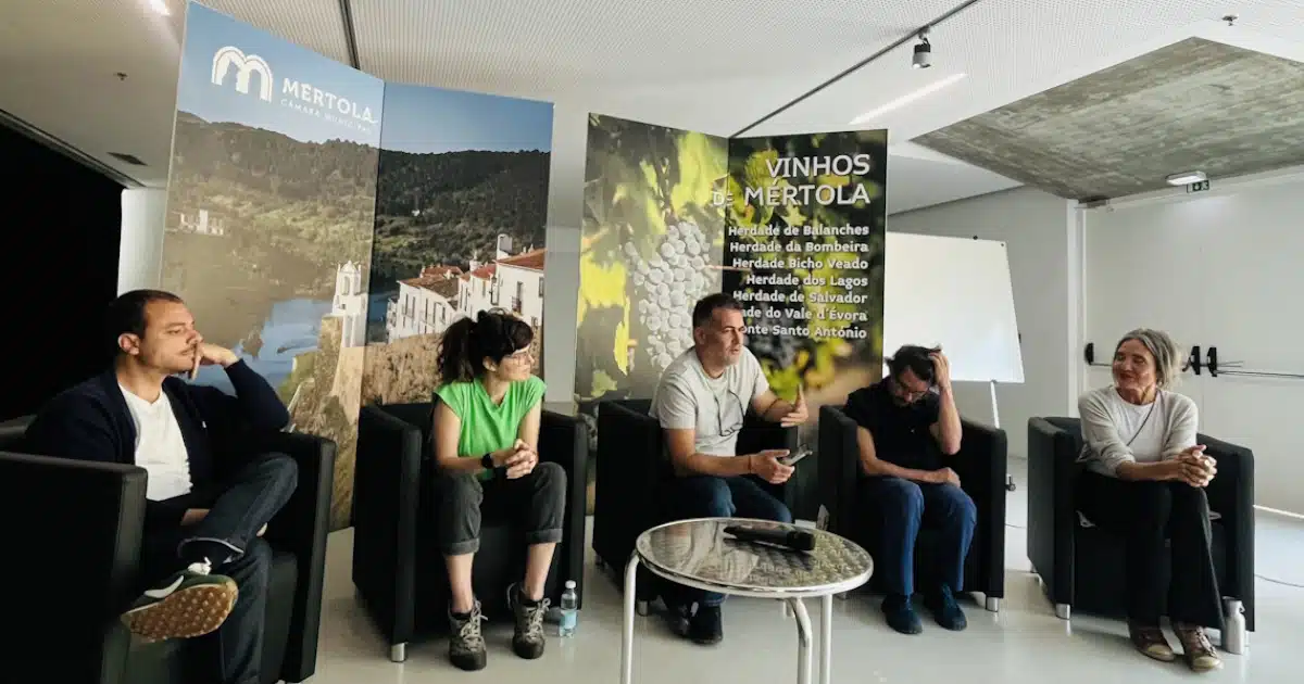 Palestra sobre vinhos em Mértola, Portugal.